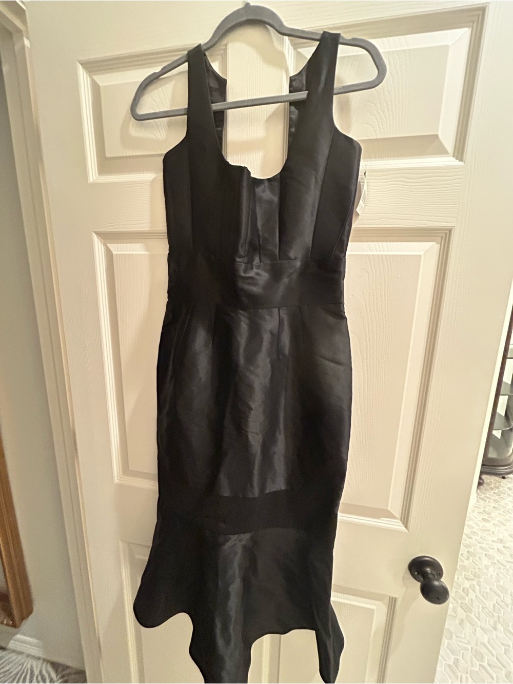 Vanessa Riley LONDON Satin Fitted Sleeveless Dress
